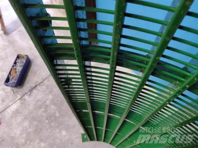 John Deere 1085 Accessoires moissonneuse batteuse