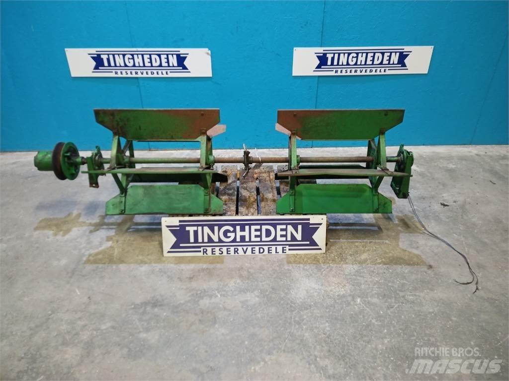 John Deere 1085 Sableuse et saleuse