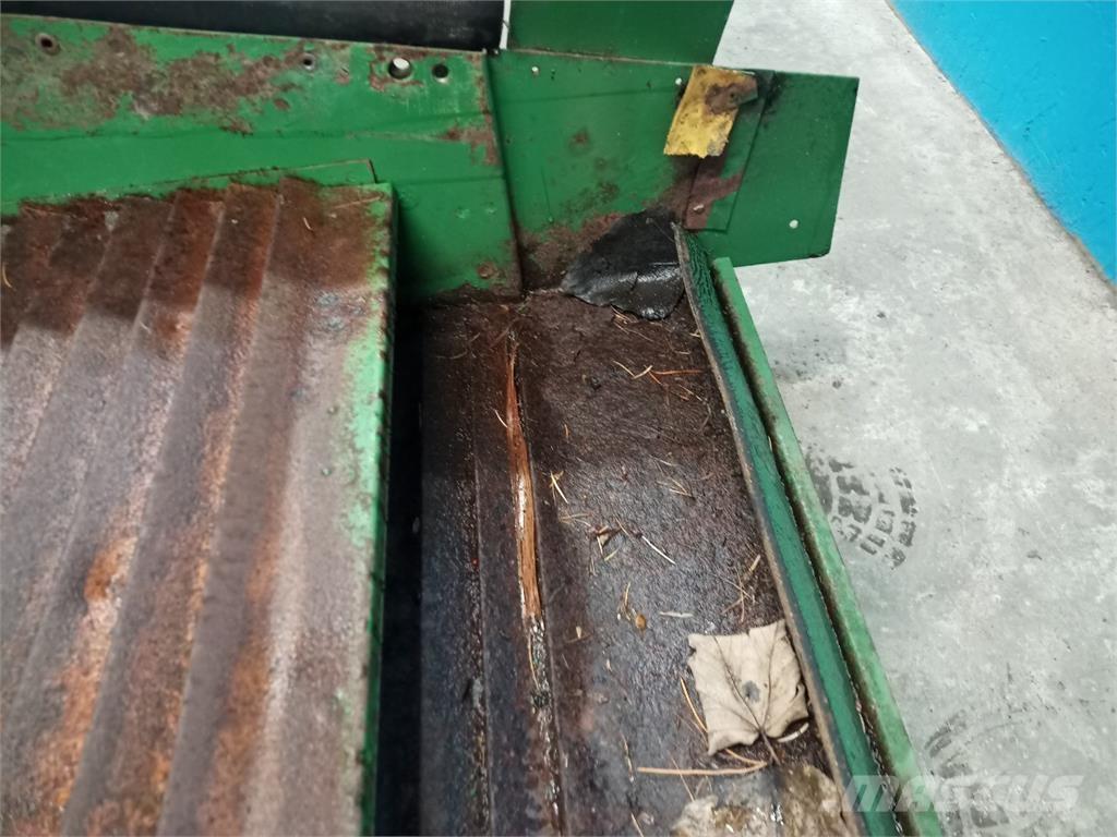 John Deere 1085 Sableuse et saleuse