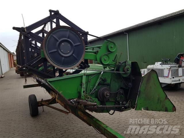 John Deere 16 Accessoires moissonneuse batteuse