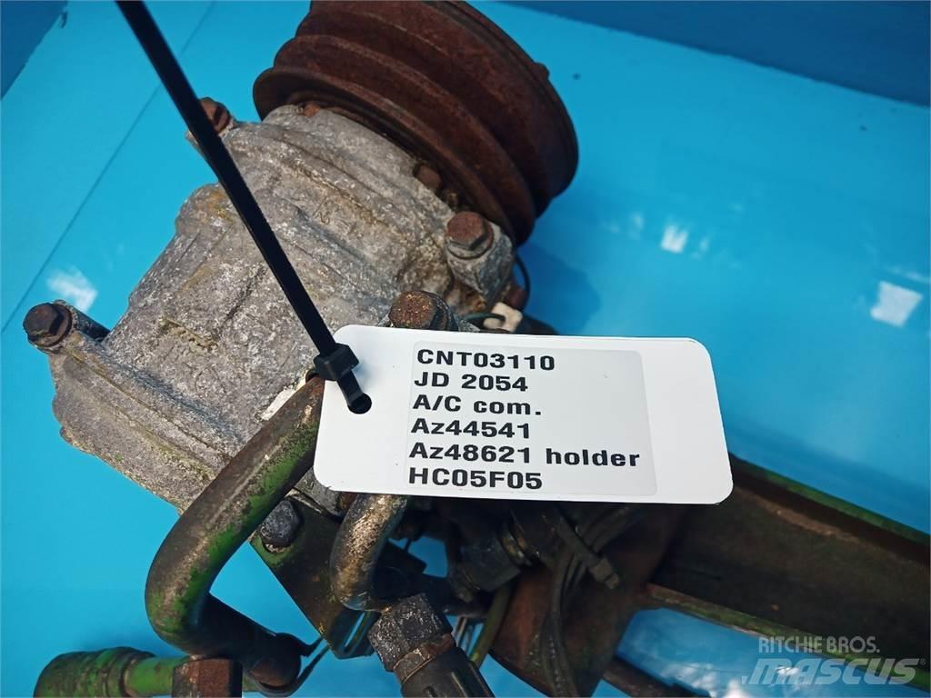 John Deere 2054 Cabines et Intérieur