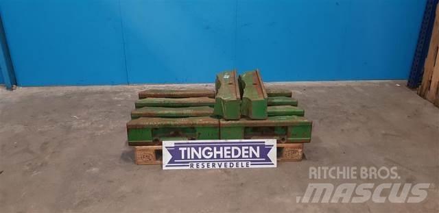 John Deere 3040 Masse avant