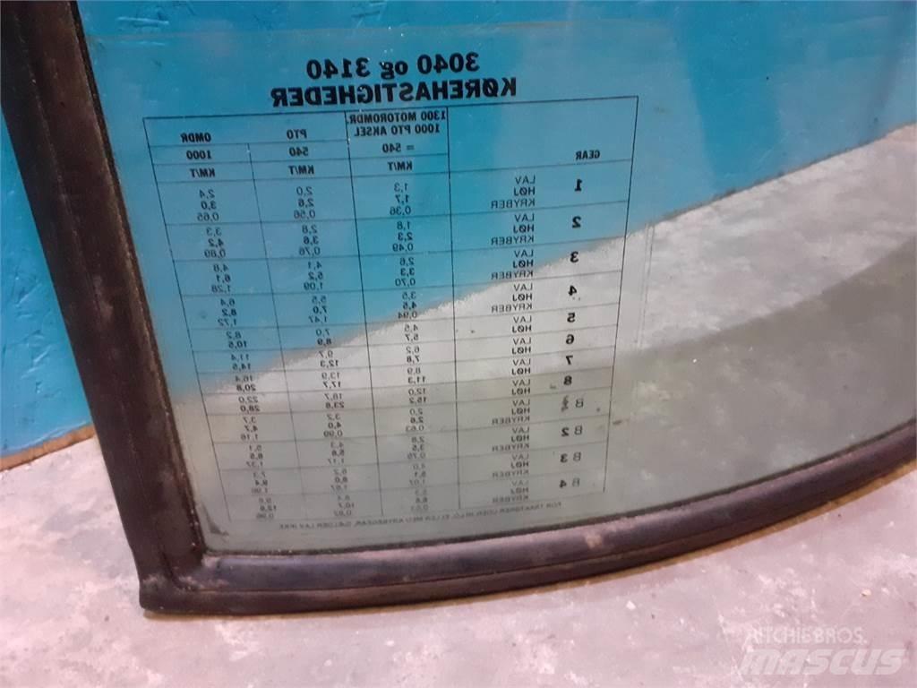 John Deere 3040 Cabines et Intérieur