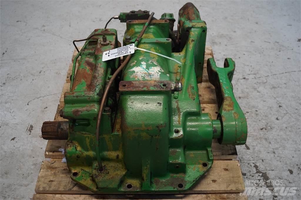 John Deere 4240 Autres équipements pour tracteur
