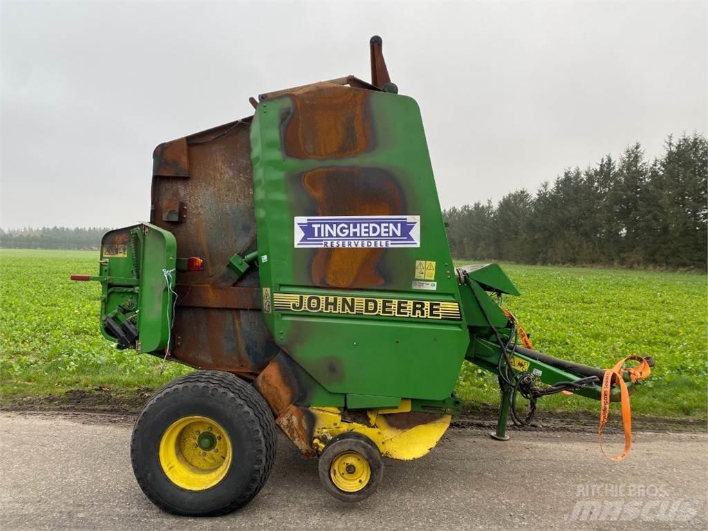 John Deere 580 Presse à balle ronde