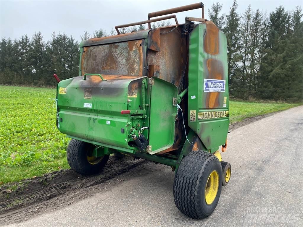 John Deere 580 Presse à balle ronde