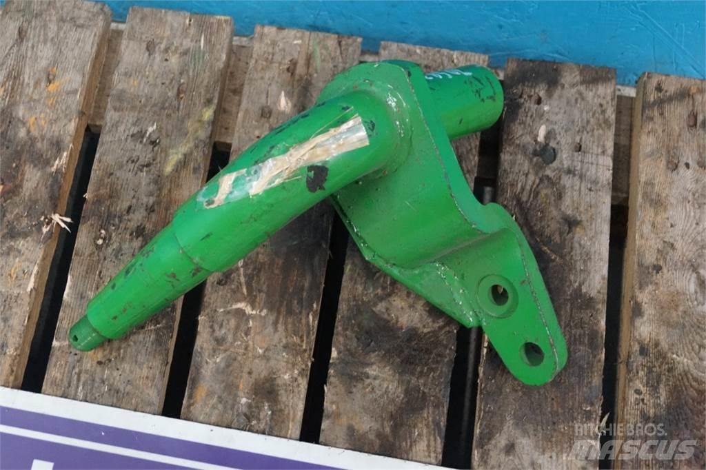 John Deere 5830 Accessoires pour machines à foin et à fourrage