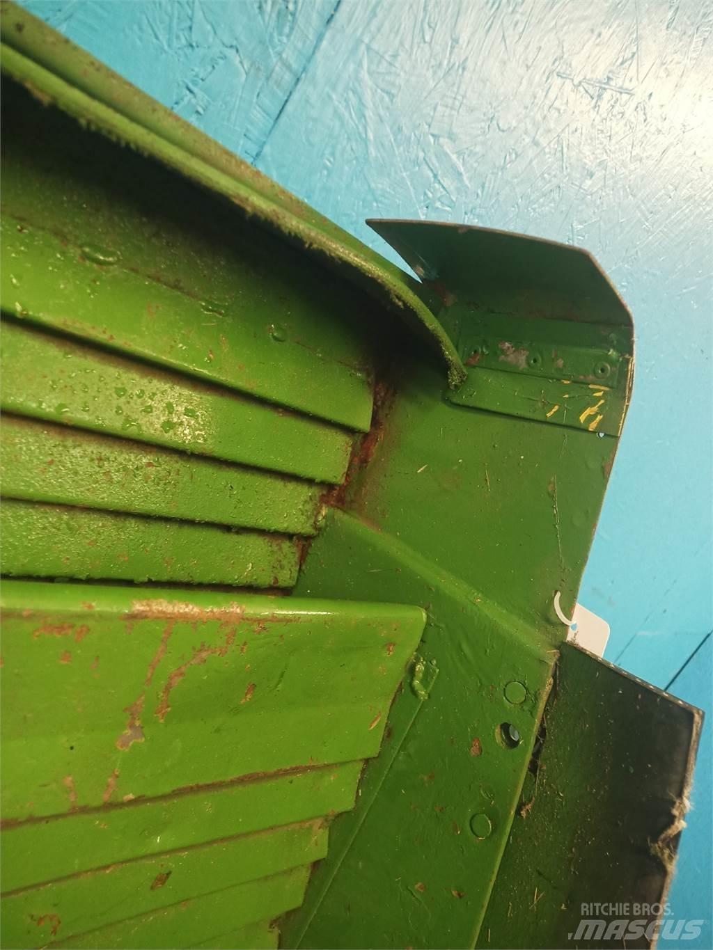 John Deere 975 Sableuse et saleuse