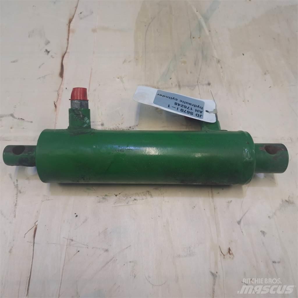 John Deere S670 Hydraulique