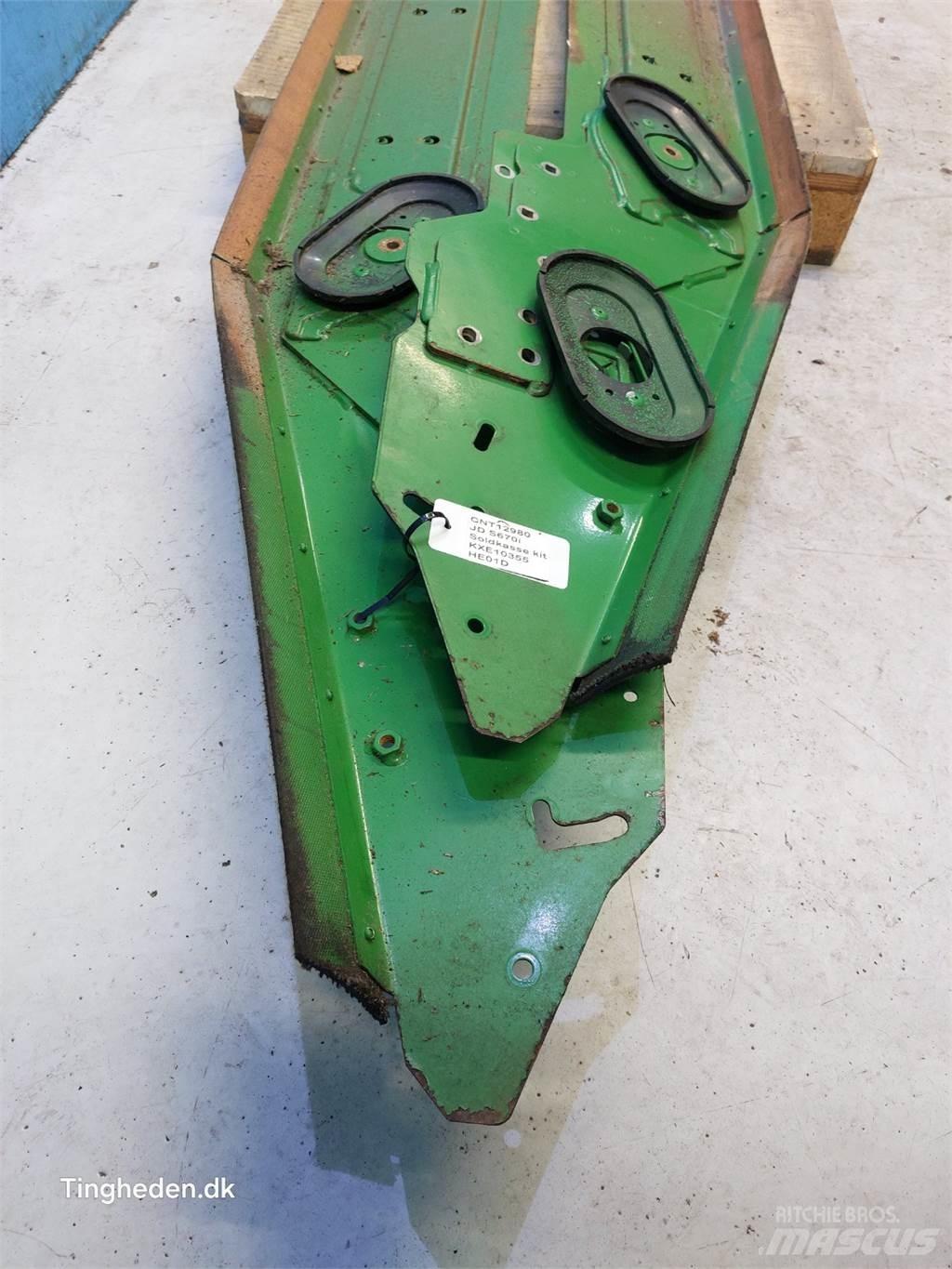 John Deere S670 Sableuse et saleuse