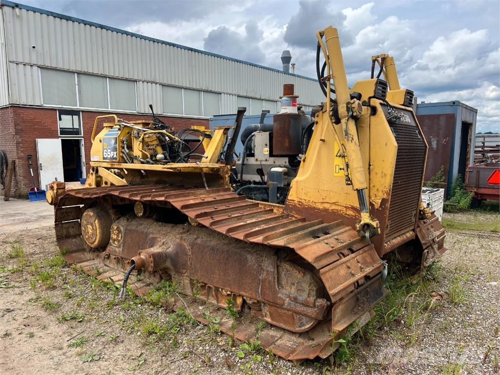 Komatsu D65PX-15 Bouteurs sur chenilles