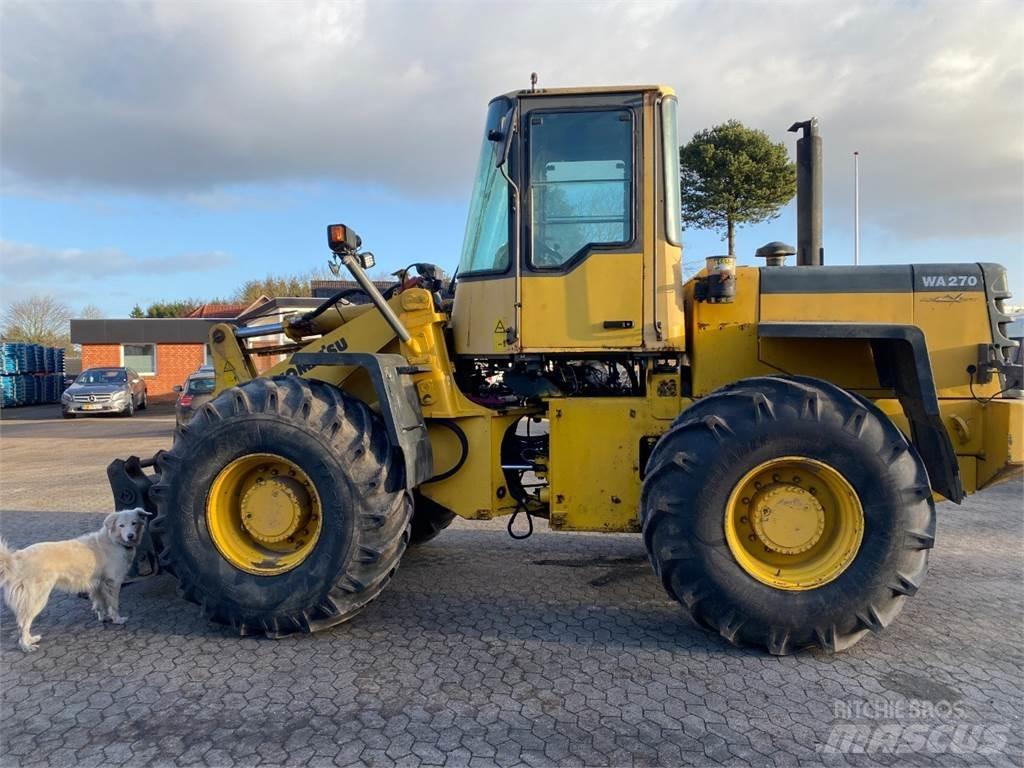 Komatsu WA270 Chargeuse sur pneus
