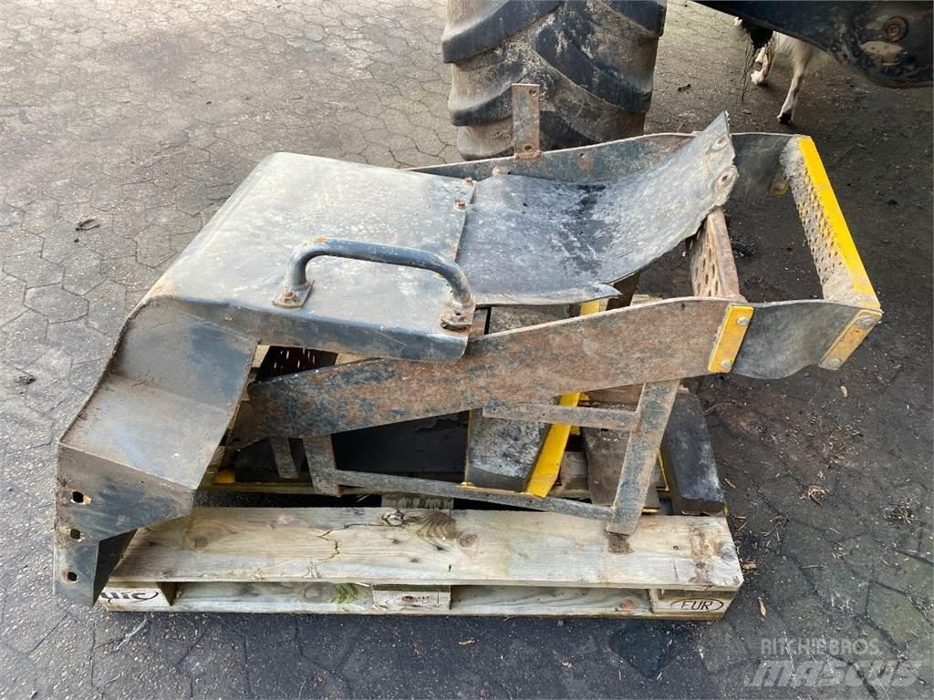 Komatsu WA270 Chargeuse sur pneus
