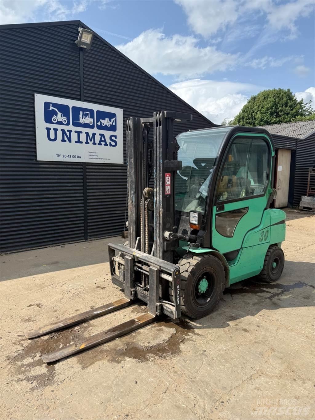 Mitsubishi FG30 Chariots GPL