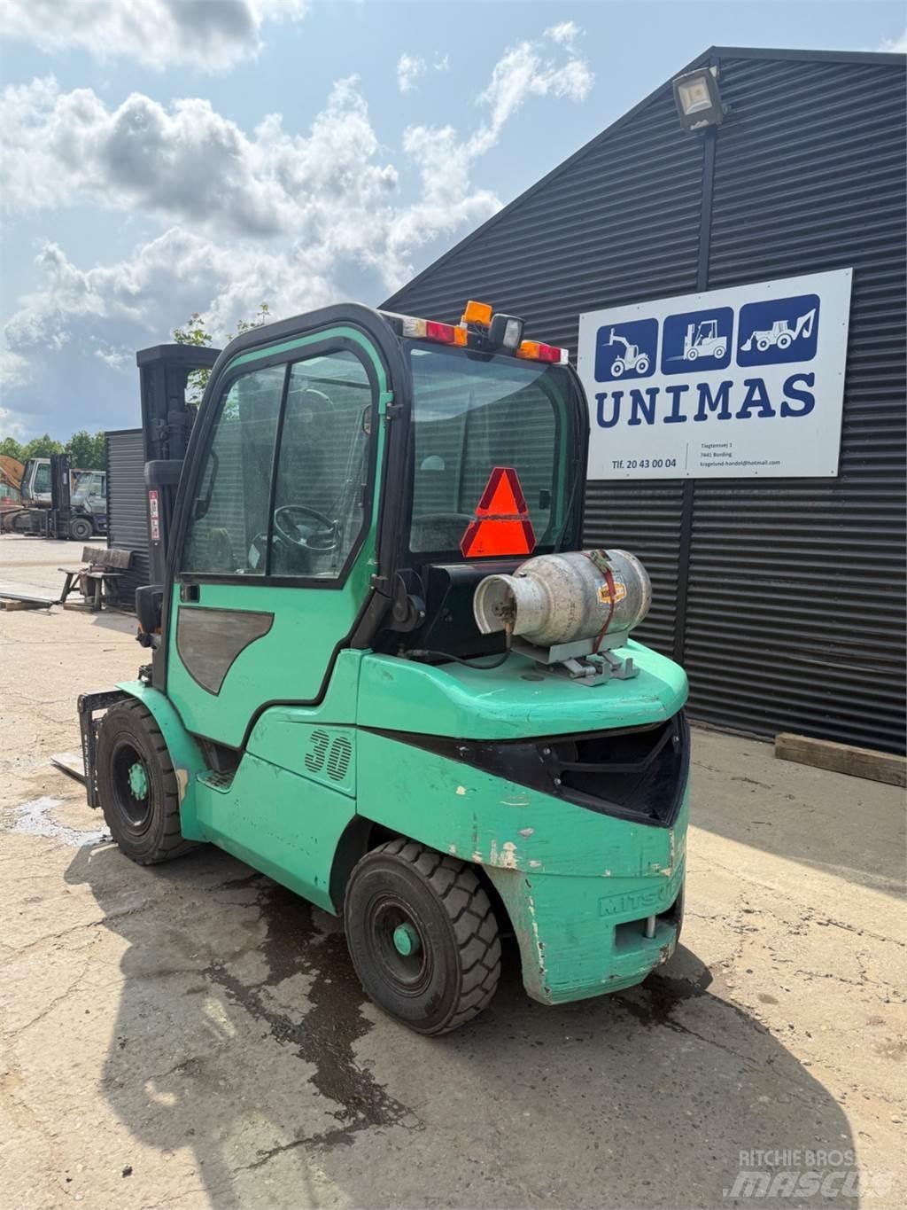 Mitsubishi FG30 Chariots GPL