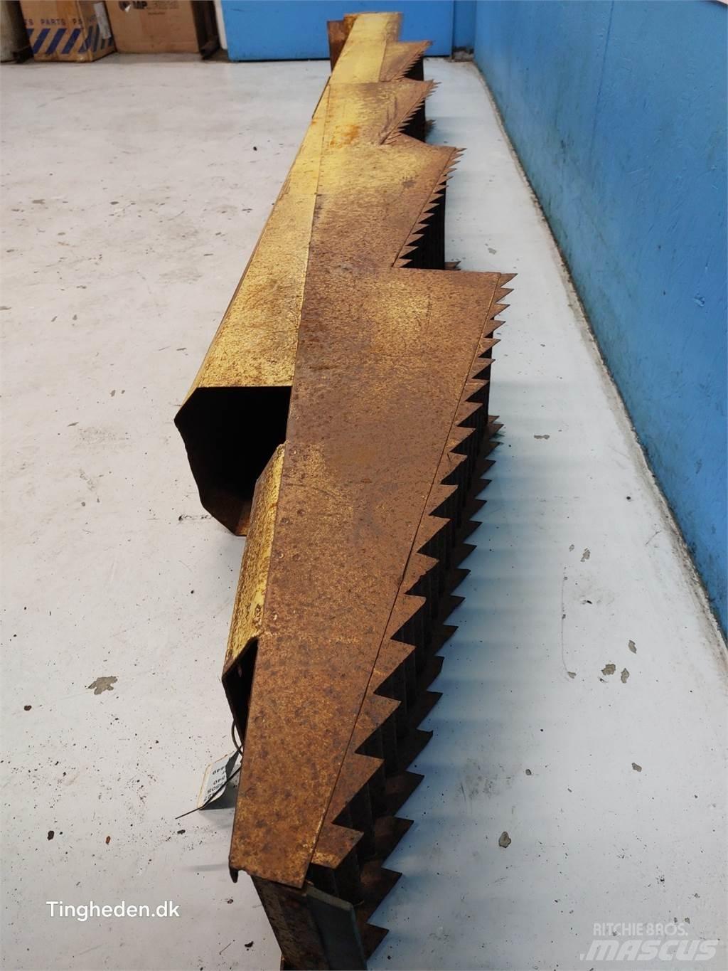 New Holland 1540 Accessoires moissonneuse batteuse