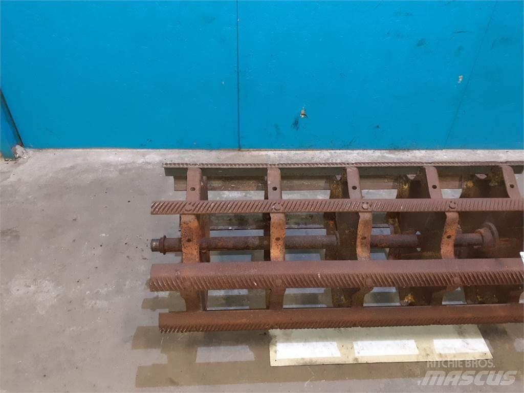 New Holland 8055 Accessoires moissonneuse batteuse