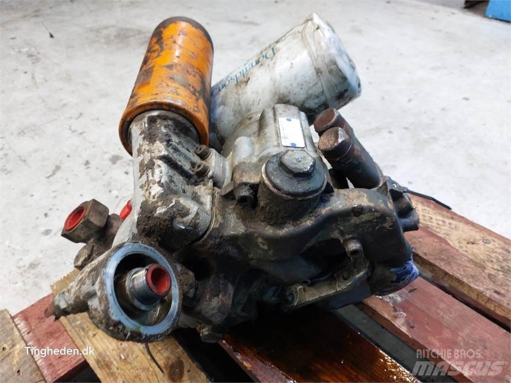 New Holland 8340 Hydraulique