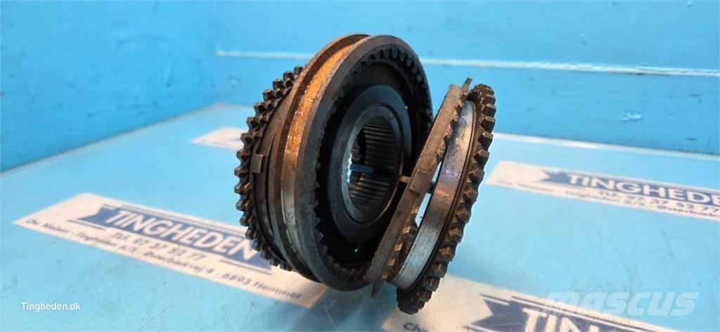 New Holland 8340 Transmission