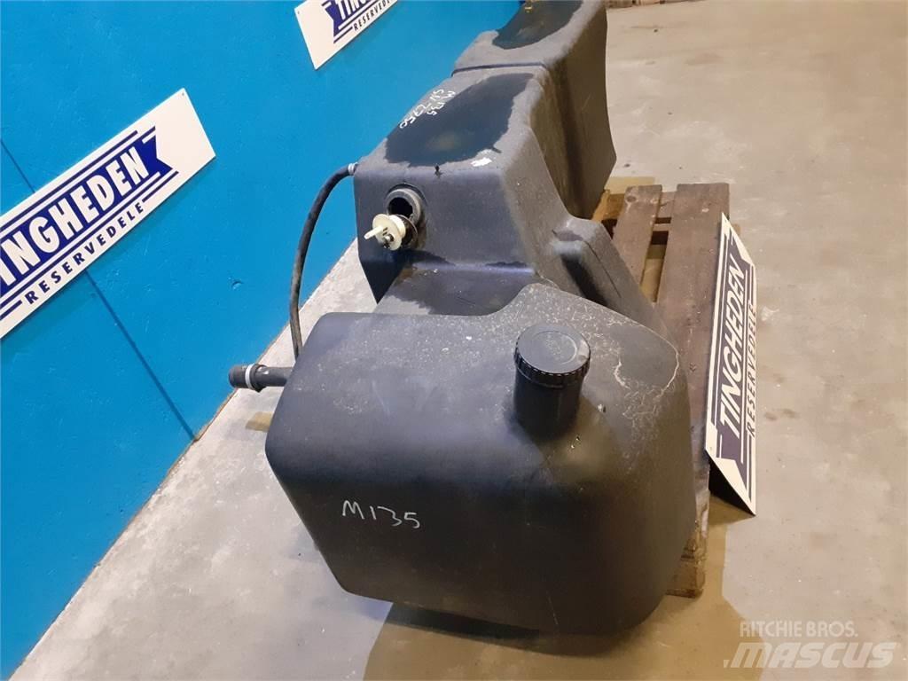 New Holland M135 Autres équipements pour tracteur