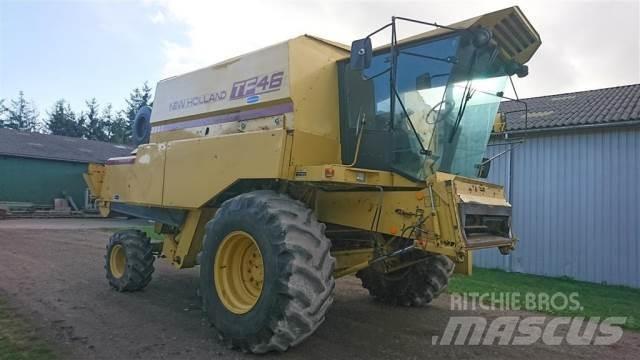 New Holland TF46 Moissonneuse batteuse