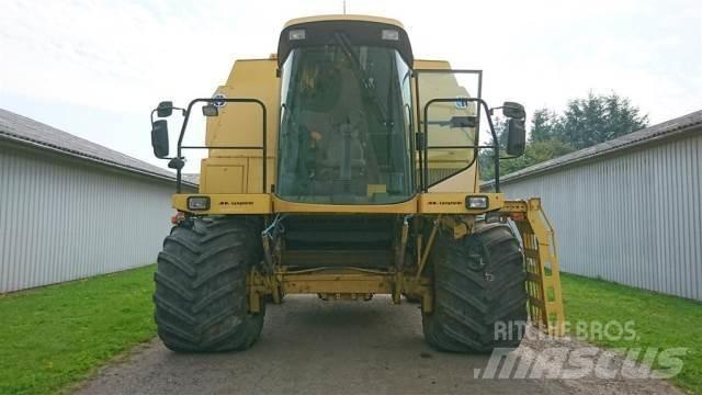New Holland TF78 Moissonneuse batteuse