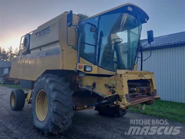 New Holland TX65 Moissonneuse batteuse