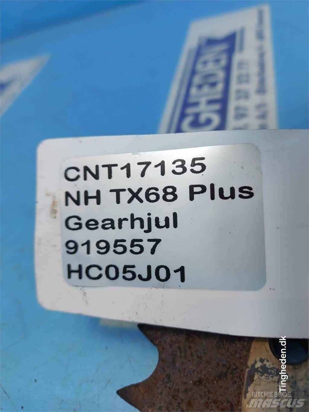 New Holland TX68 Sableuse et saleuse
