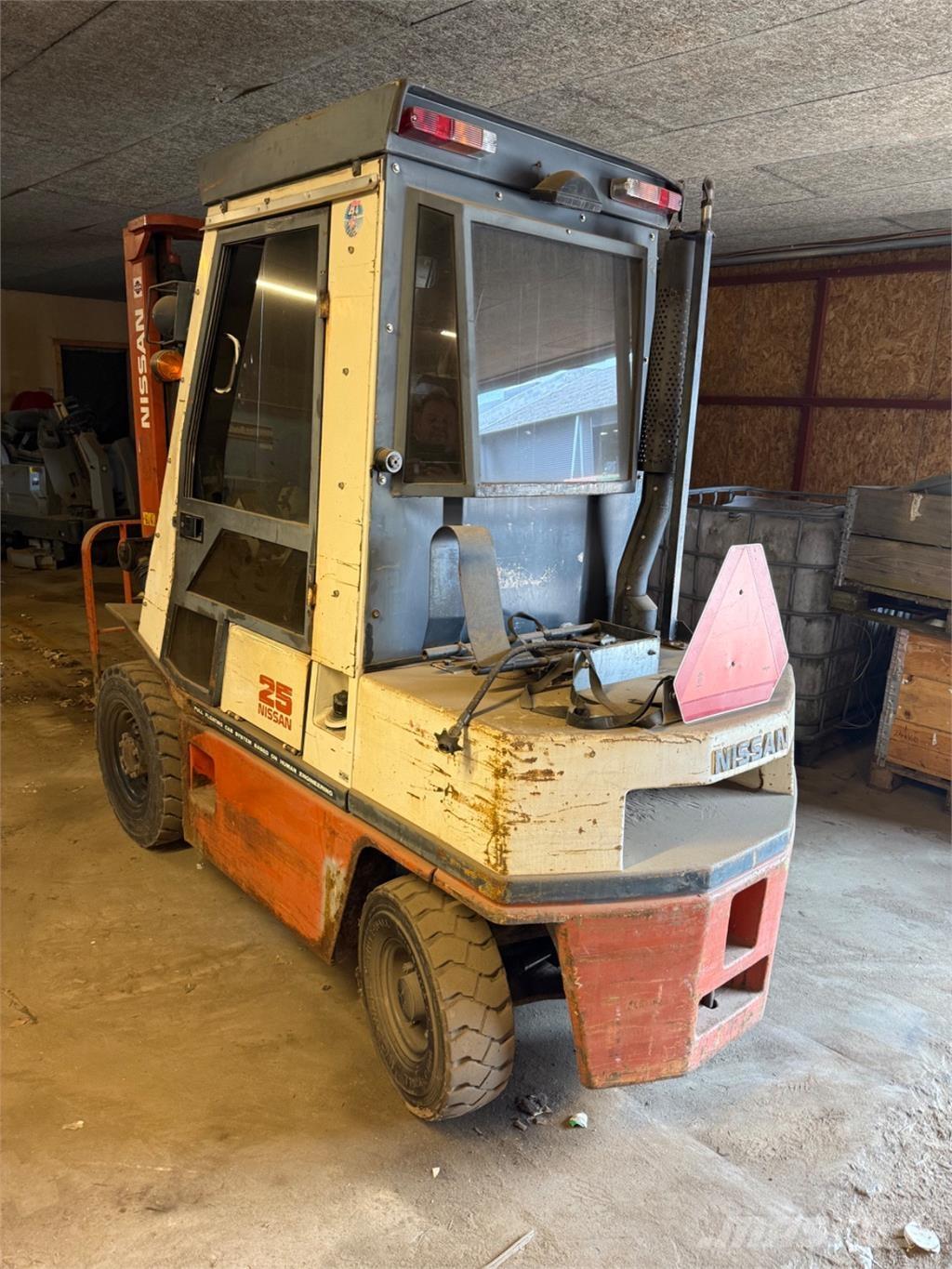 Nissan FG25 Chariots GPL