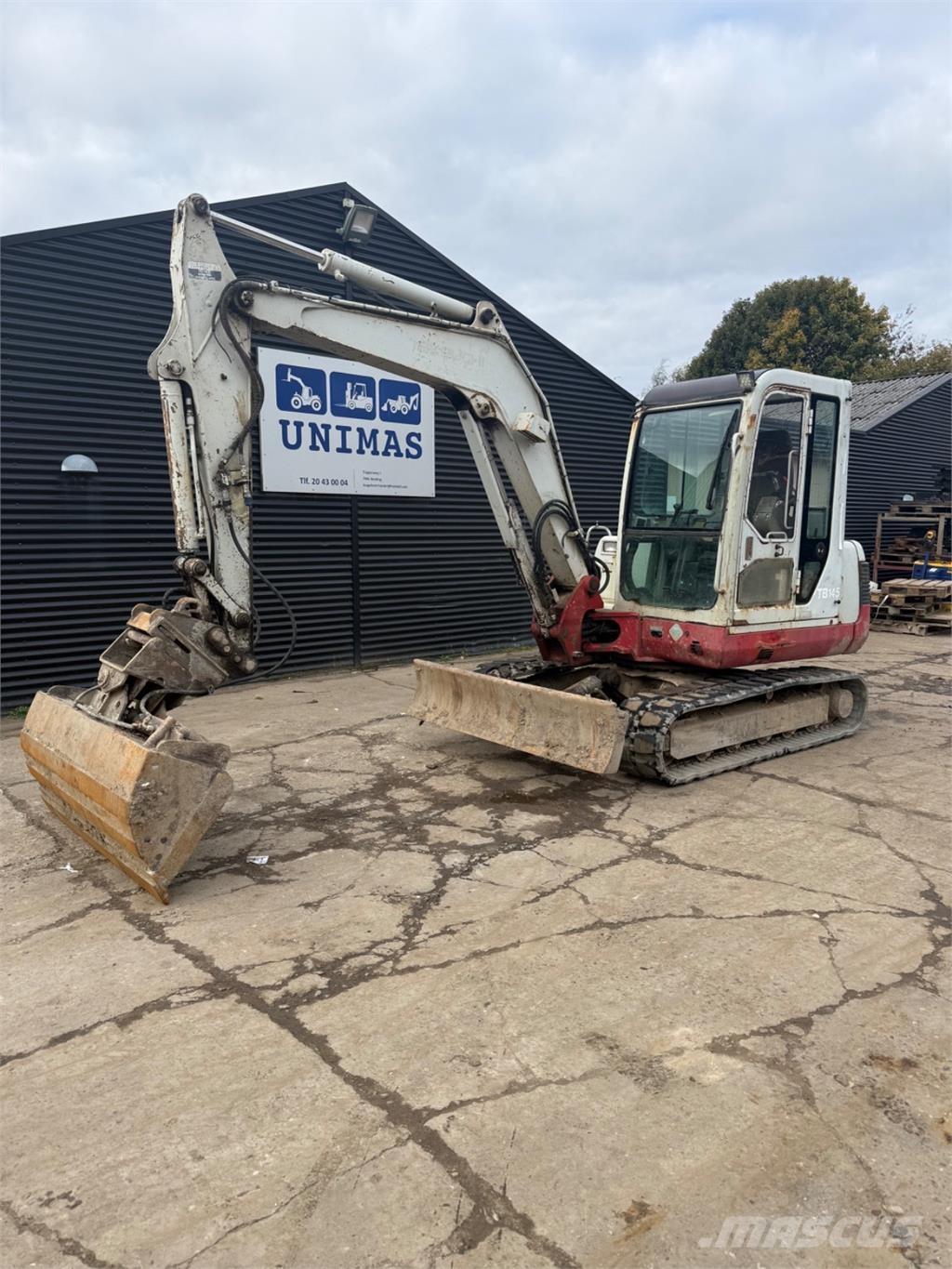 Takeuchi TB145 Pelle sur chenilles