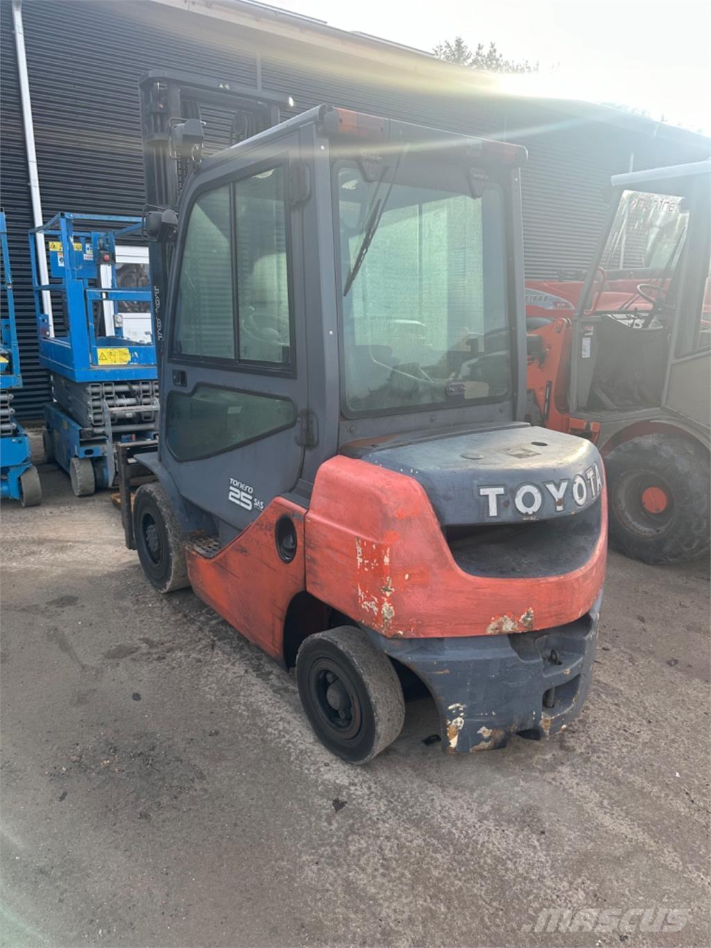Toyota FD25 Chariots diesel