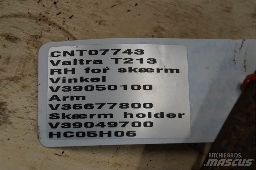 Valtra T213 Autres équipements pour tracteur
