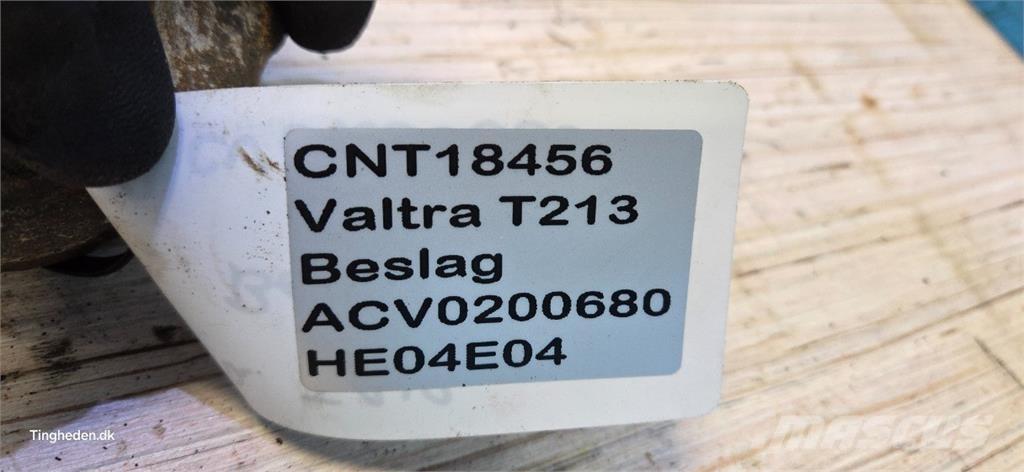 Valtra T213 Autres équipements pour tracteur