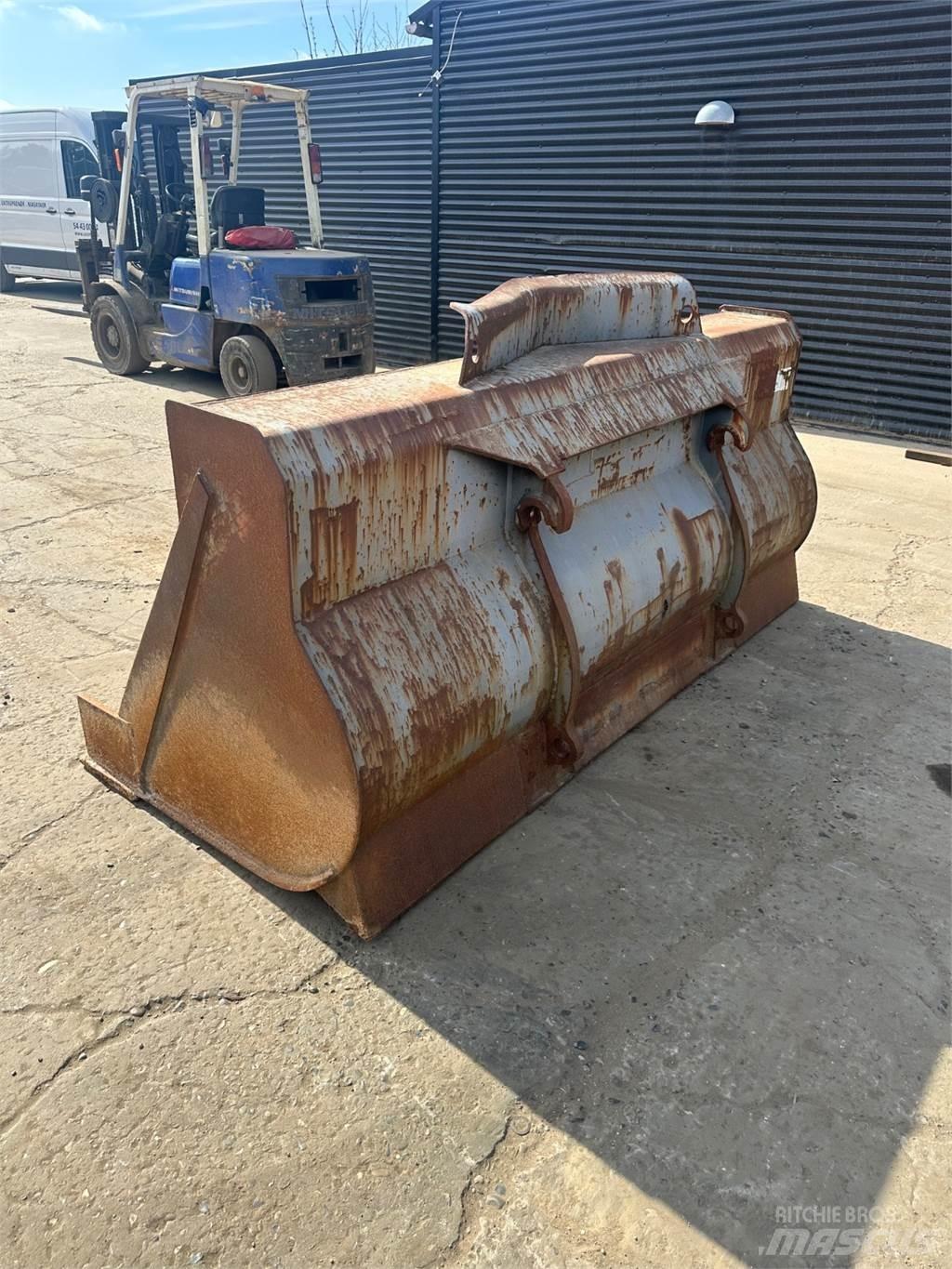 Volvo 2500mm Lame