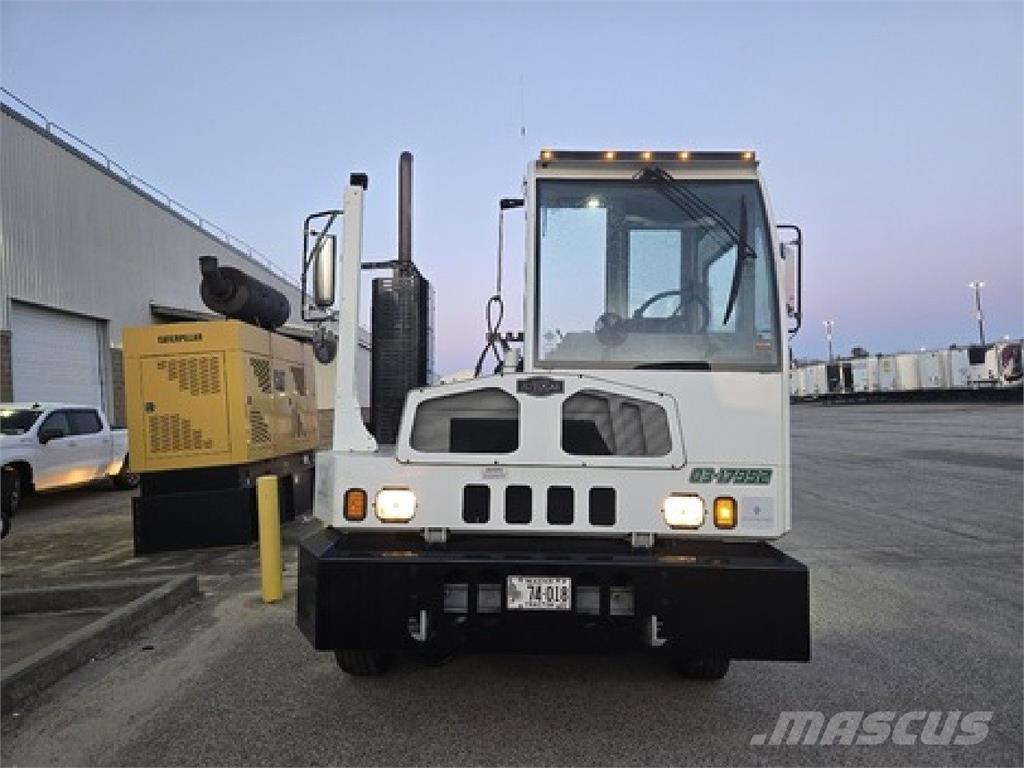 Autocar ACTT64 Tracteur de manœuvre