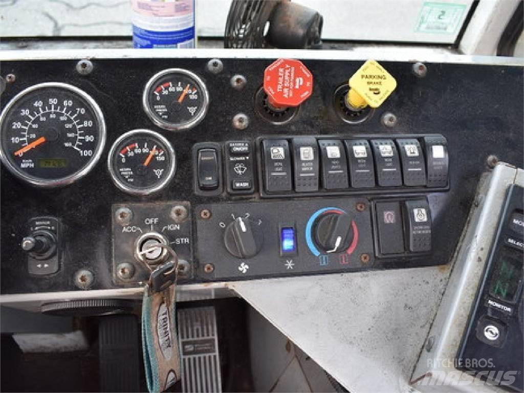 Autocar ACTT64 Tracteur de manœuvre