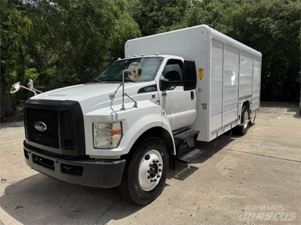 Ford F650 Camion de livraison de boisson