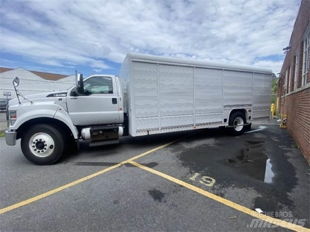 Ford F750 Camion de livraison de boisson