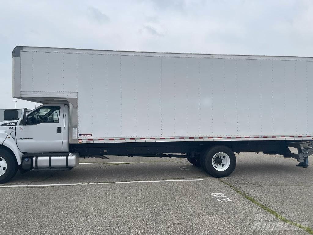 Ford F750 Camion Fourgon