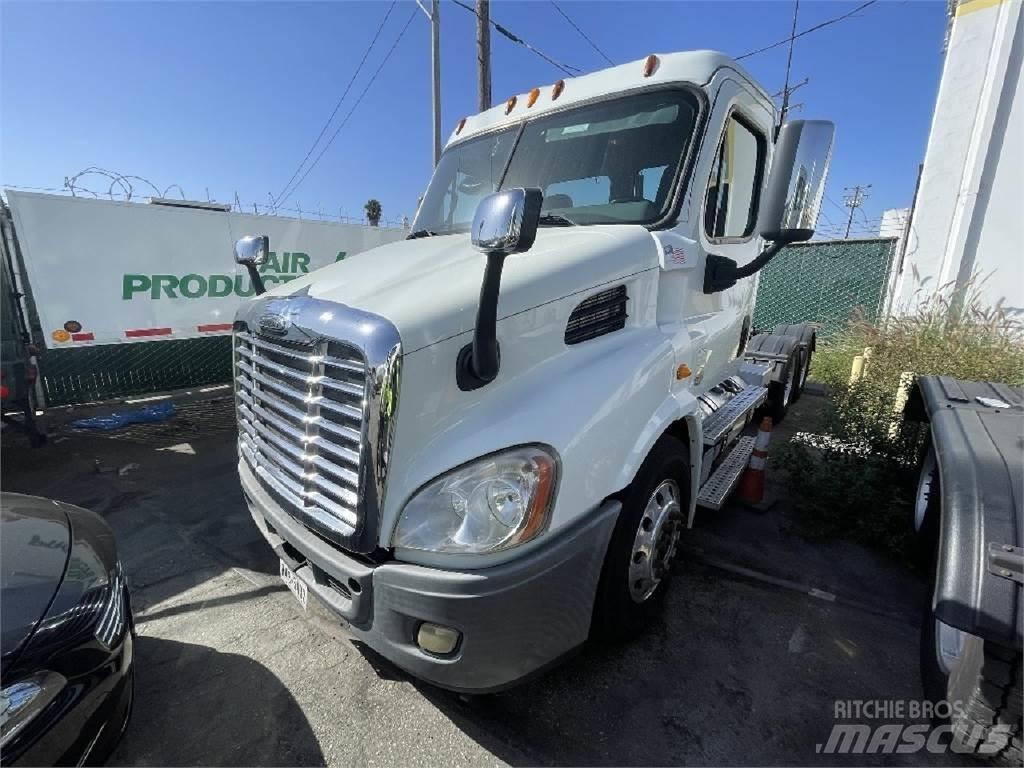 Freightliner CA113 Tracteur routier