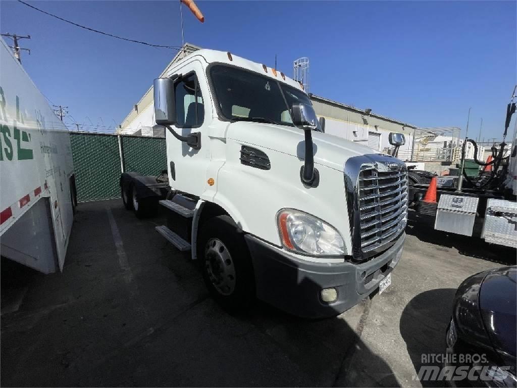 Freightliner CA113 Tracteur routier