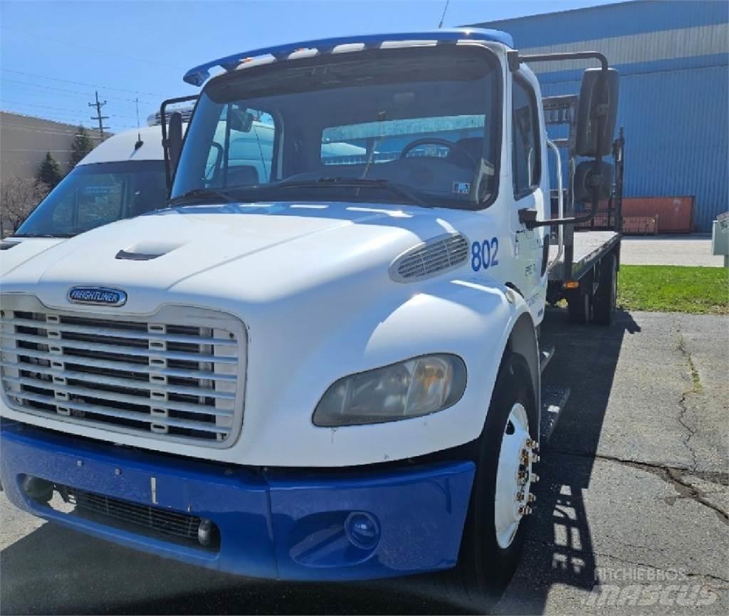 Freightliner M2 Camion plateau