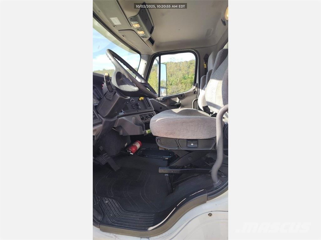 Freightliner M2 Camion frigorifique