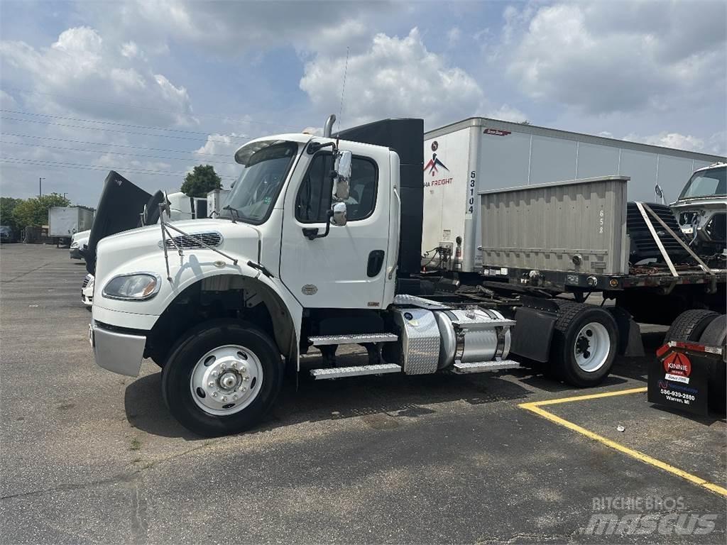 Freightliner M2 106 Tracteur routier