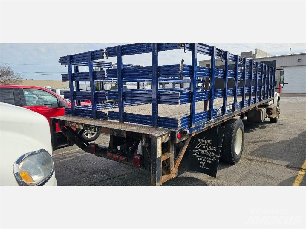 Freightliner M2 106 Camion plateau