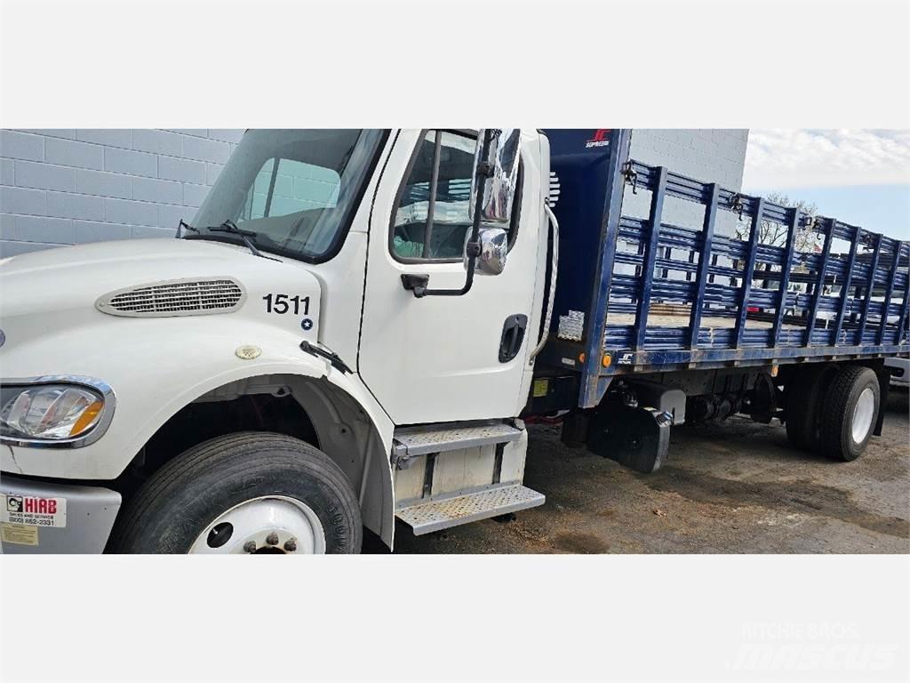 Freightliner M2 106 Camion plateau