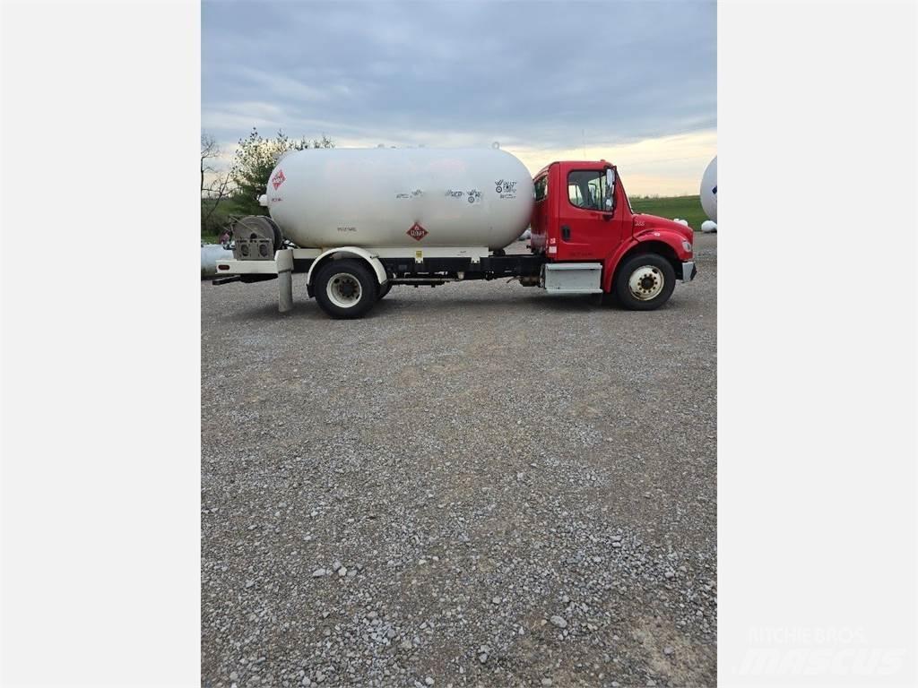 Freightliner M2 106 Autre camion