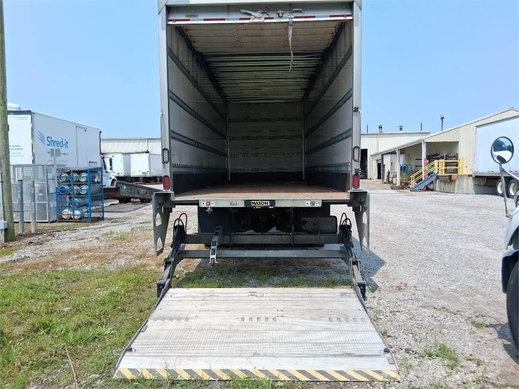 Freightliner M2-106 Camion Fourgon
