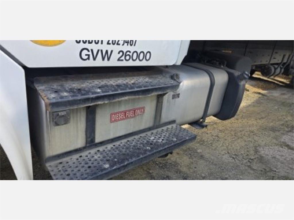 Freightliner M2 106 Camion Fourgon