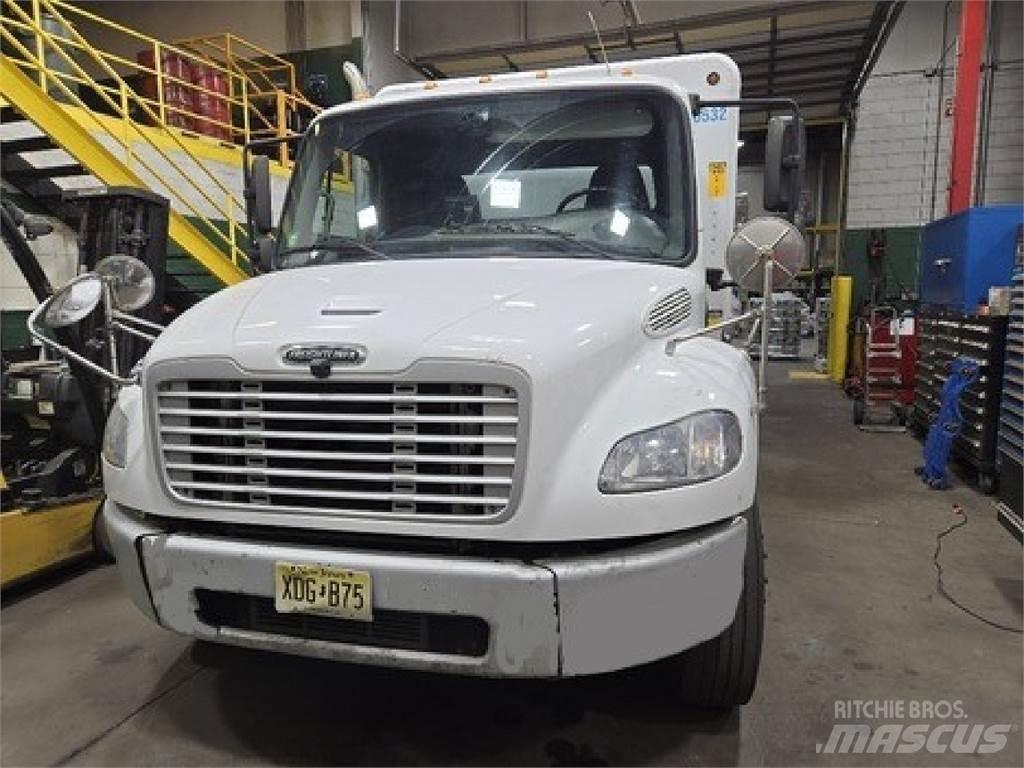 Freightliner M2106 Camion de livraison de boisson
